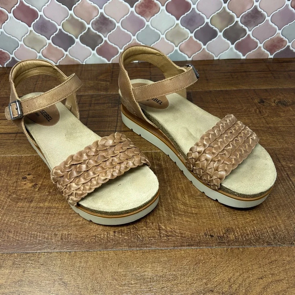Womens Josef Seibel Clea 16 Camel Woven Platform Sandal size EU40